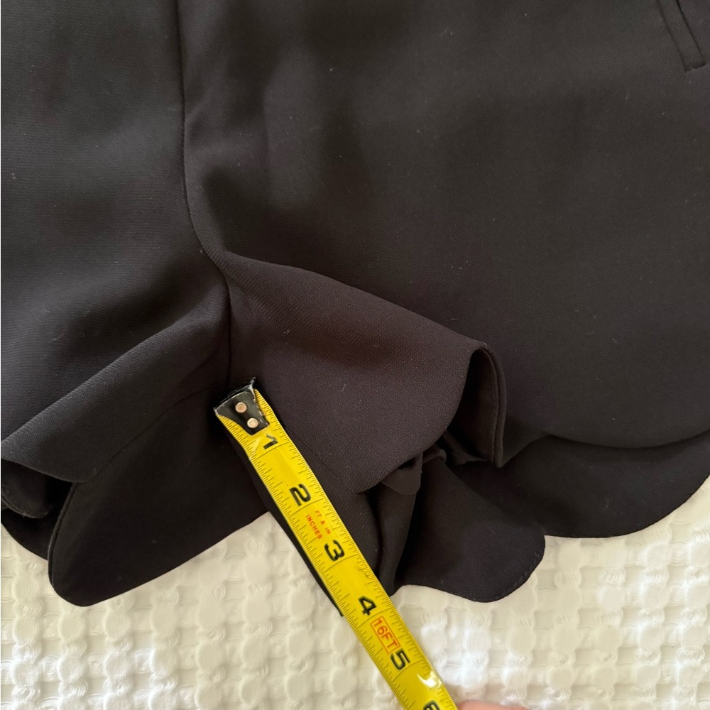 Aritzia Wilfred size 6 Elegant Black Women's Shorts - Picture 5 of 6
